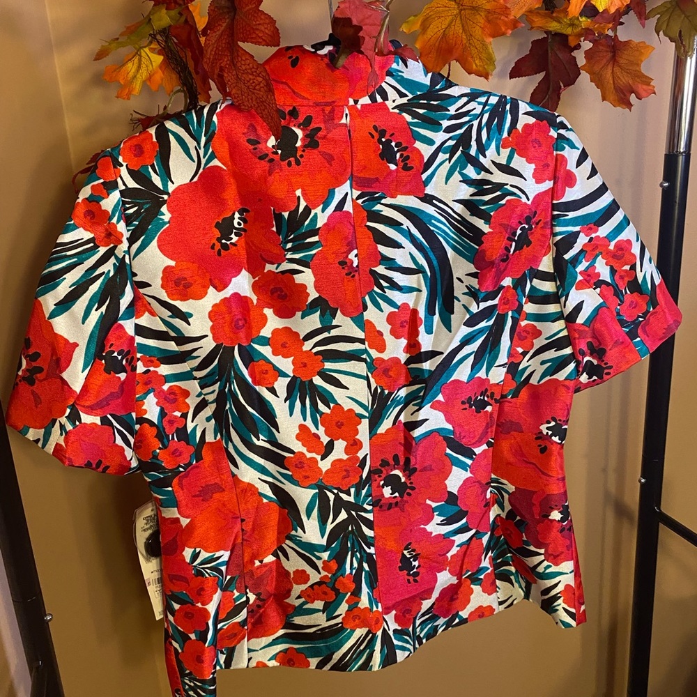Set of 2 short sleeve suit jackets